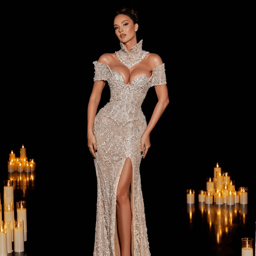 ~Ritualized Radiance:Bejeweled Bustier Bosom Black High Split Cocktail Dress~